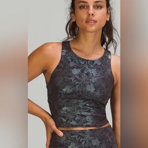 Lululemon Invigorate Training Tank Top *Foil in Size 12